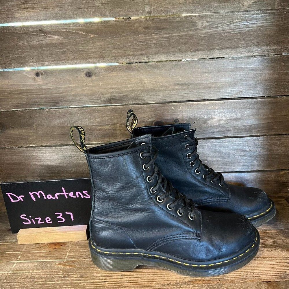 Womens Dr Martens 11821 Black Leather Comfort Ankle Combat Boots Size 6 M GUC